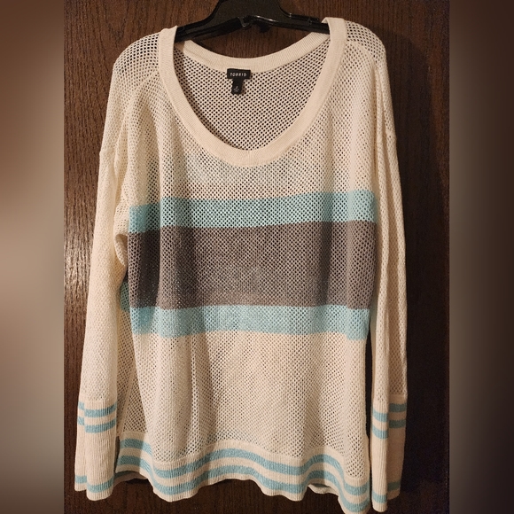 torrid Tops - Torrid White/Blue/Gray Stitch Sweater Size 2